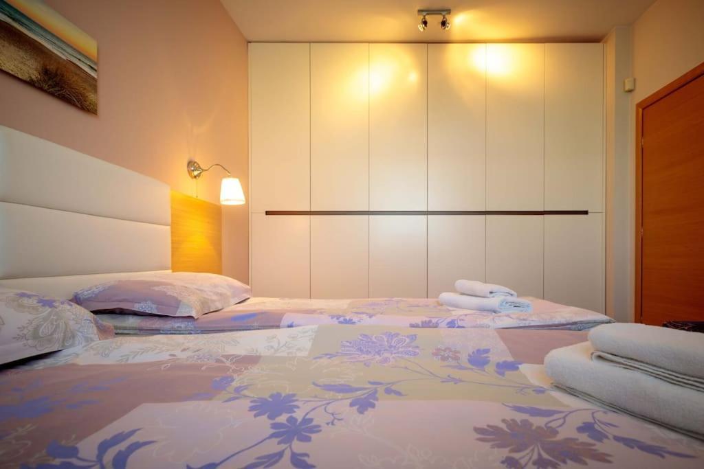Apartment - Location, Near Center! *
